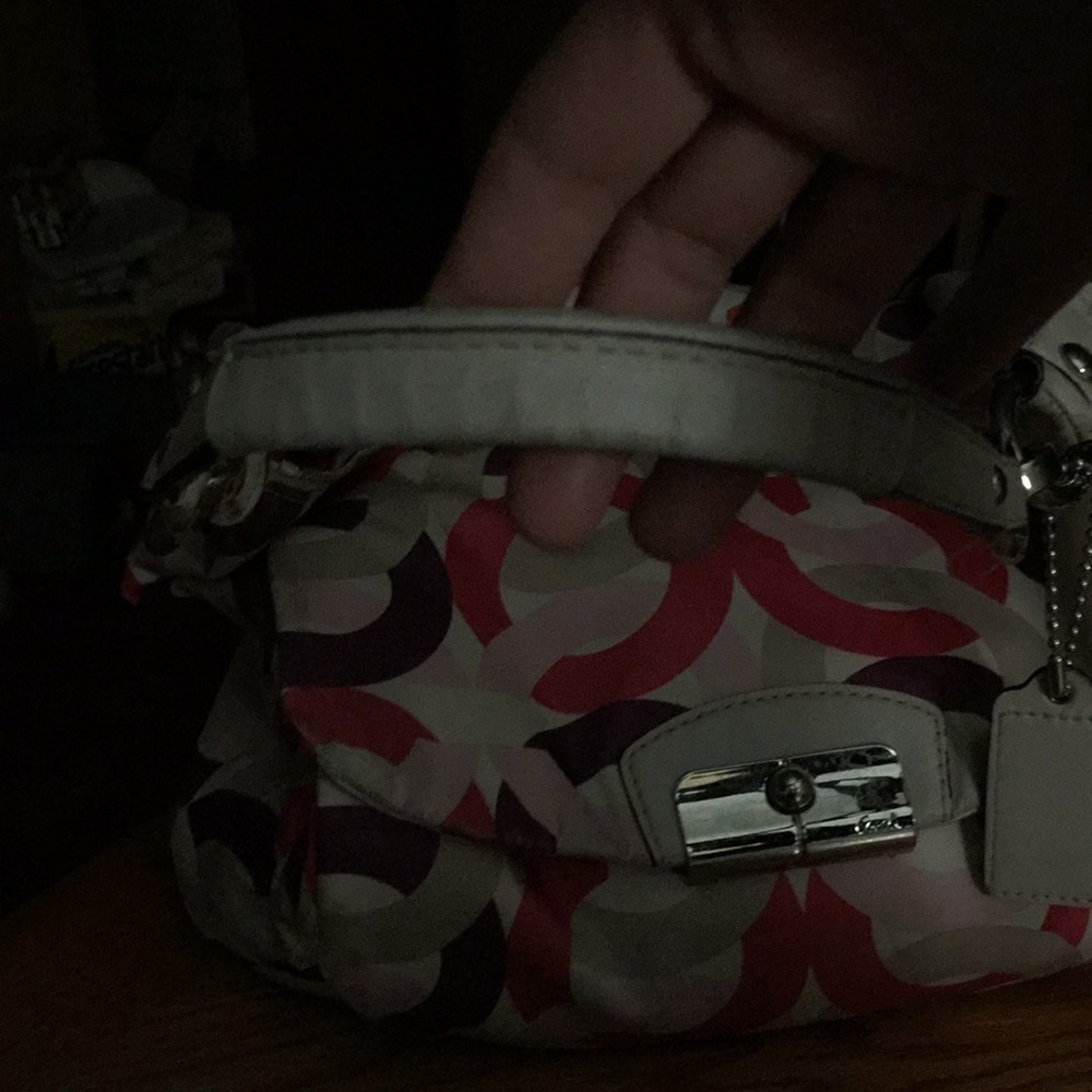 Coach purse - Picture 2 of 4